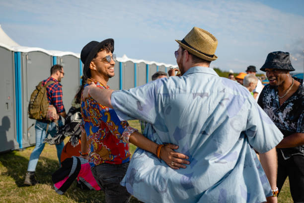 Best Porta potty rental near me  in Bloomington, IL